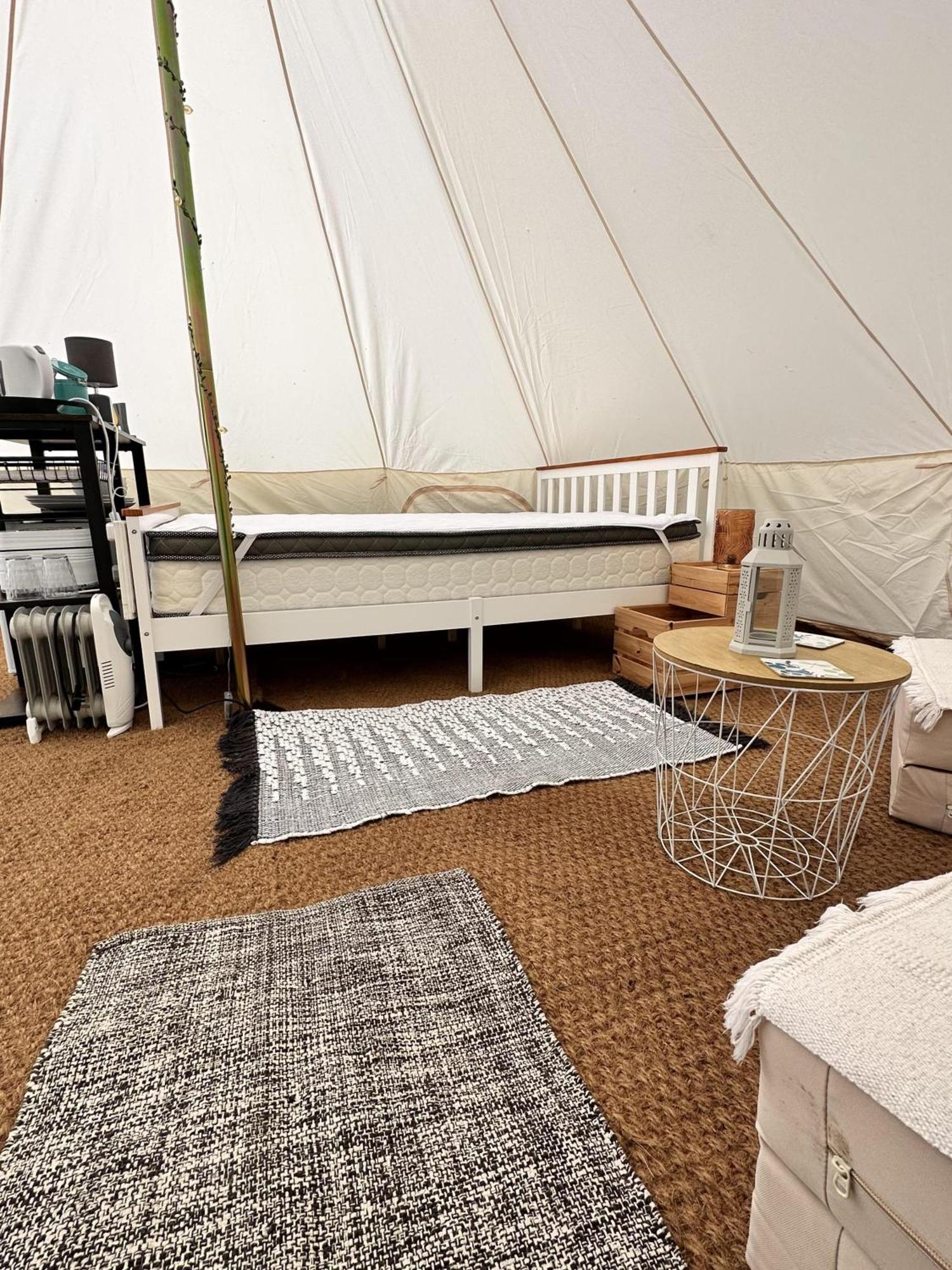 Willa Spacious Bell Tent At Herigerbi Park Lincolnshire Grantham Zewnętrze zdjęcie