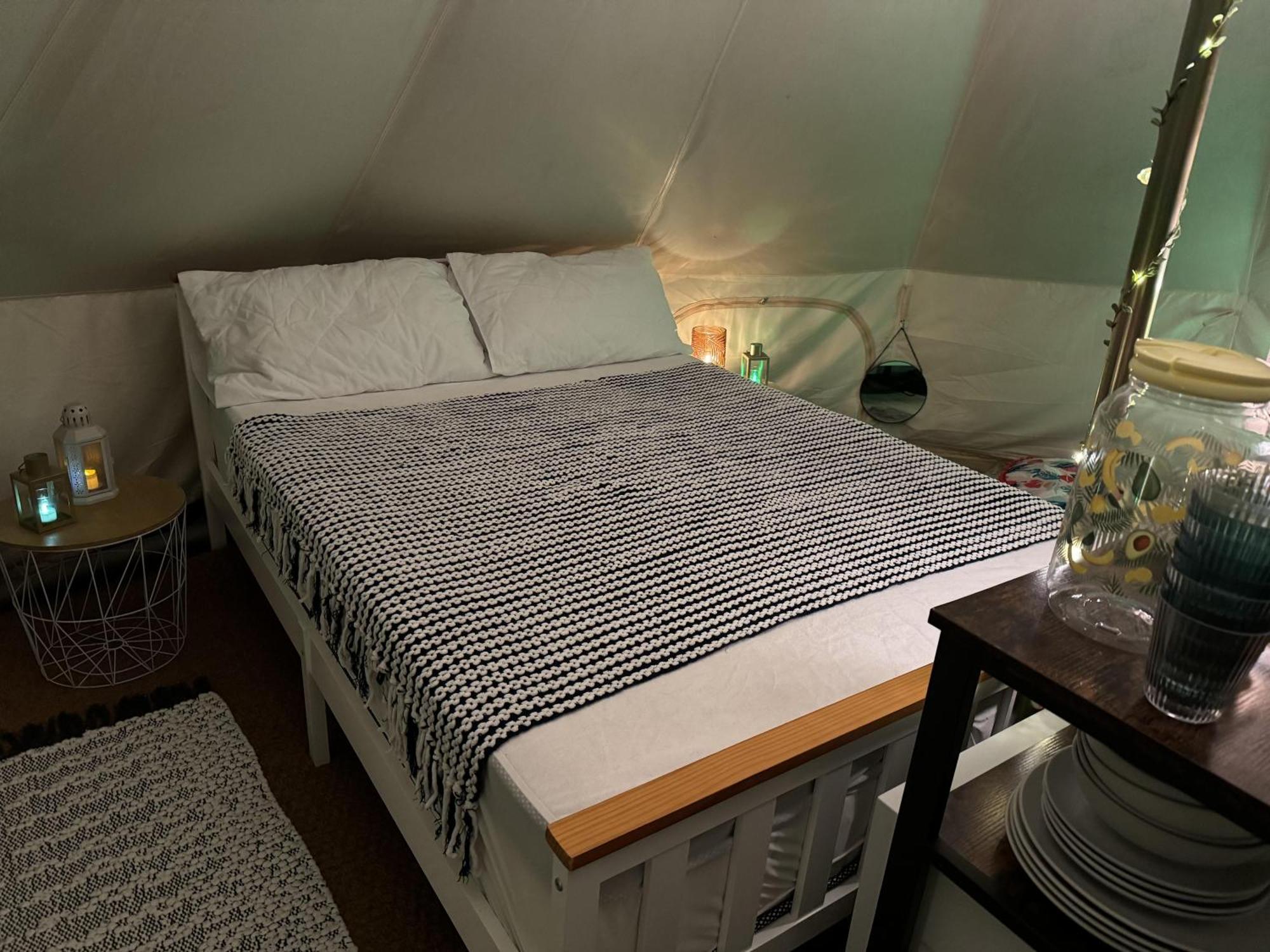 Willa Spacious Bell Tent At Herigerbi Park Lincolnshire Grantham Zewnętrze zdjęcie